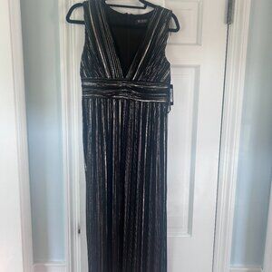 GUESS mid-length black and gold dress size 6 NEVER WORN